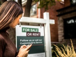 Hot housing market gives some Canadians cold comfort